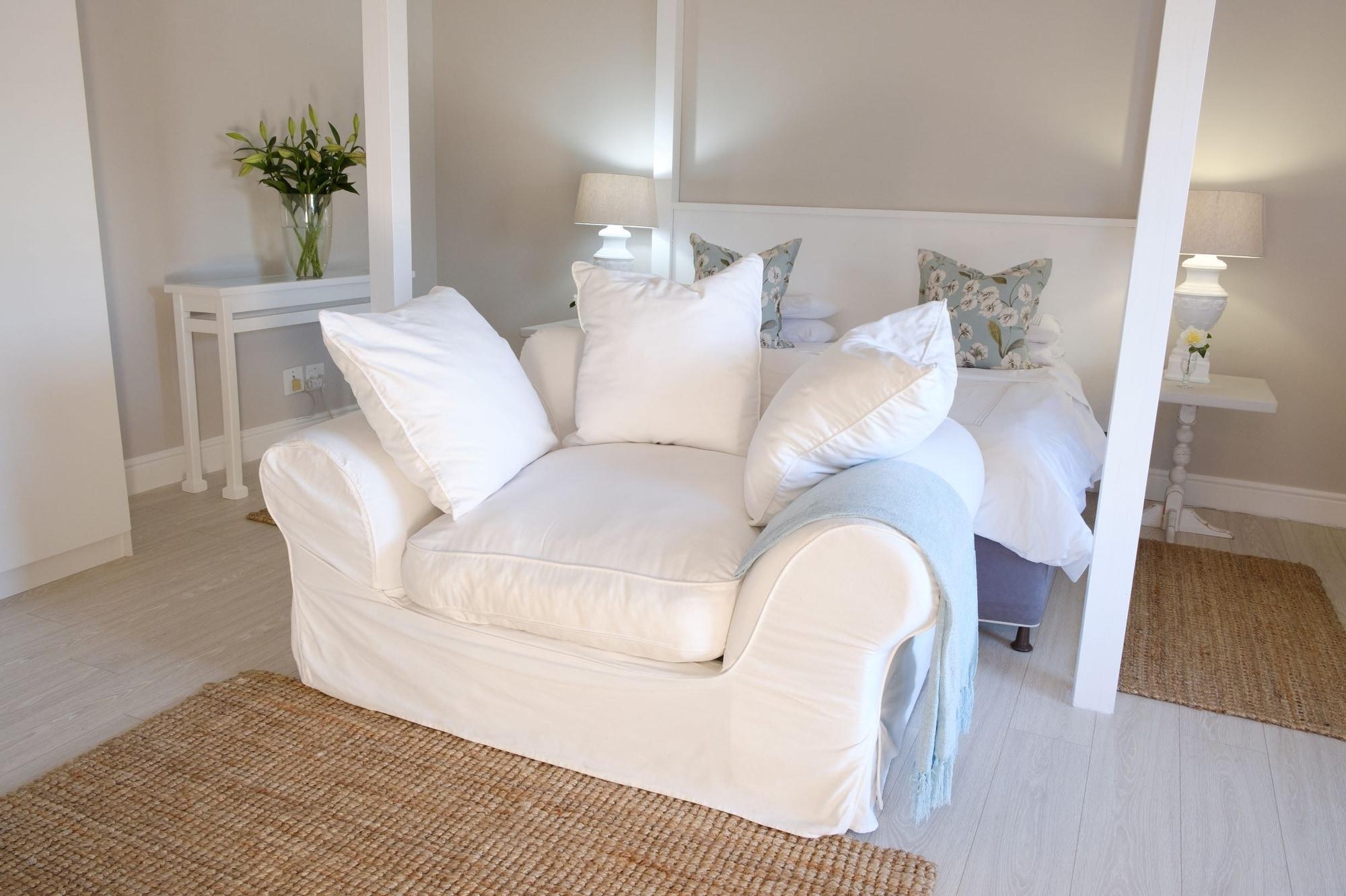Guest house Constantia White 4*