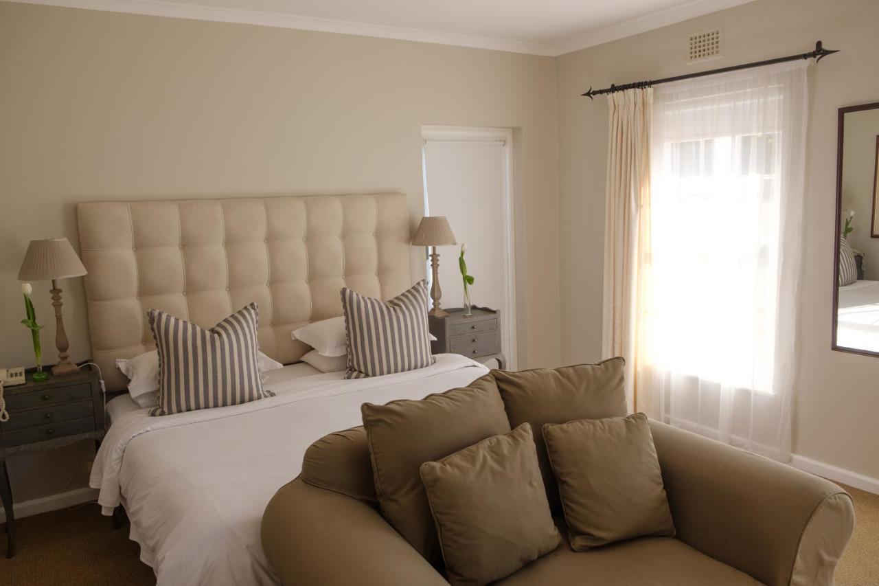 Constantia White Guest house