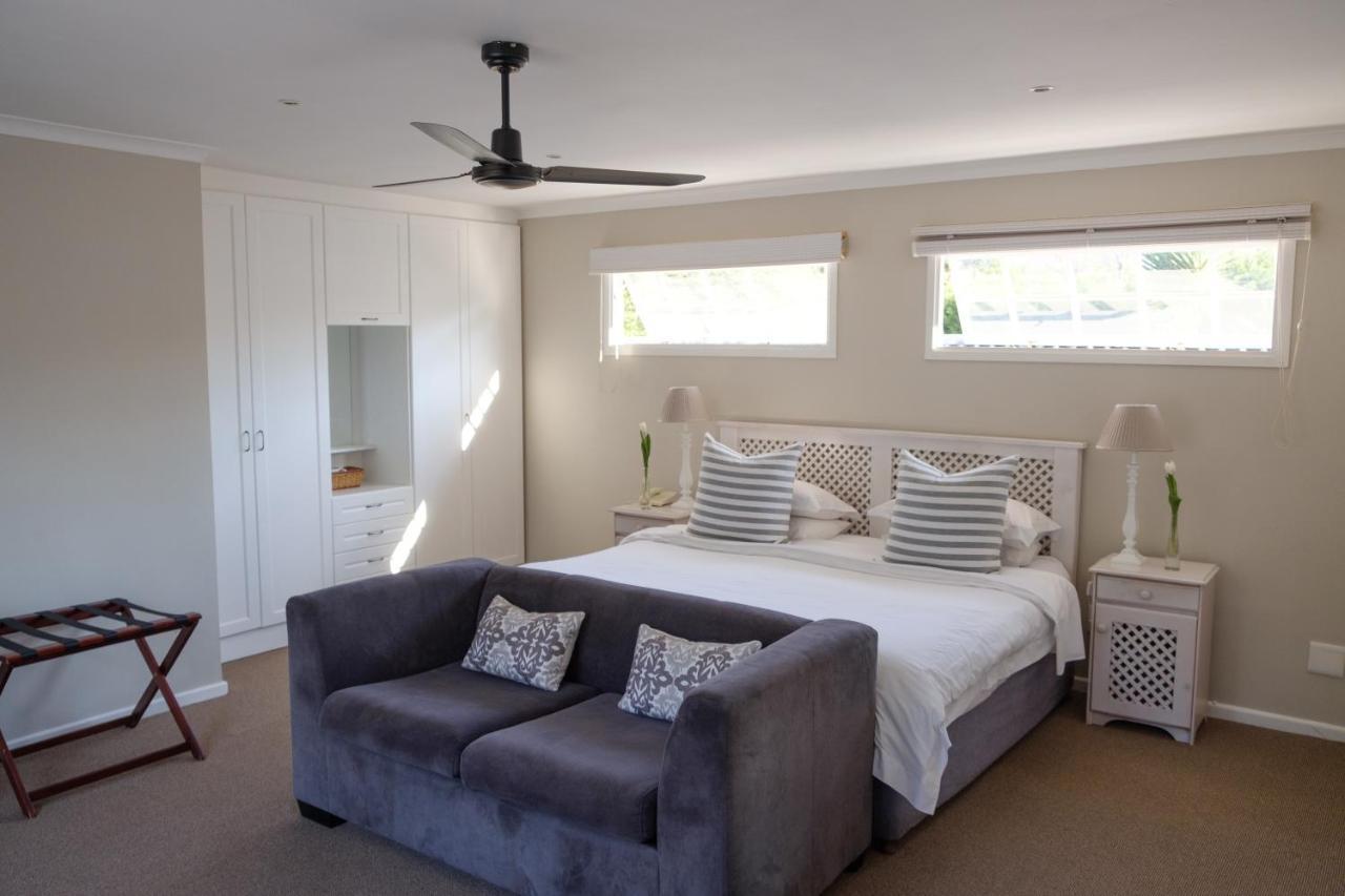 Constantia White 4*